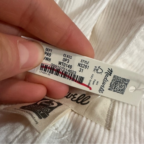 Madewell The Emmett Wide-Leg Pant in Corduroy: Welt Pocket Edition winter white - Picture 6 of 6